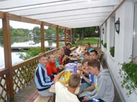 03 Fruehstueck auf der Terrasse